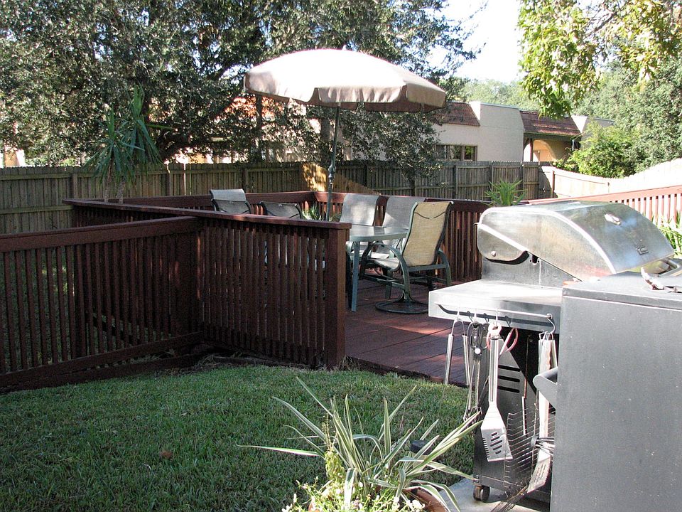 2nd image of 141 Woodleaf Dr