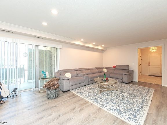 4th image of 2112 Acacia Park Dr APT 501