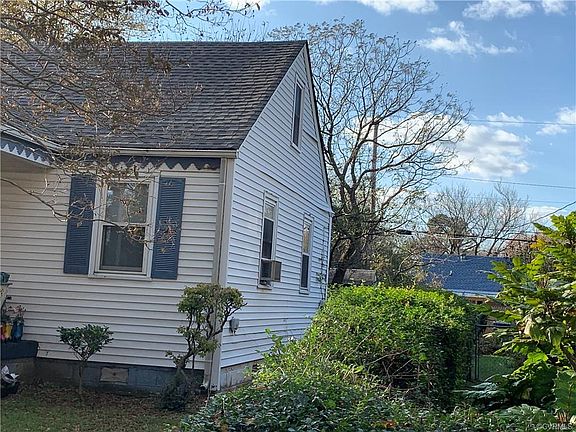 4th image of 1414 Carter St