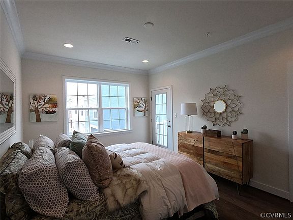 4th image of 2026 W Libbie Lake St #B
