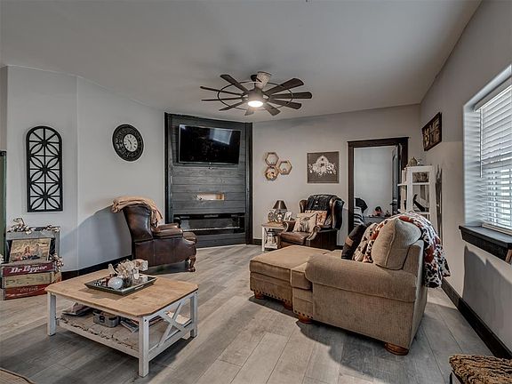 5th image of 23419 Pink Ln