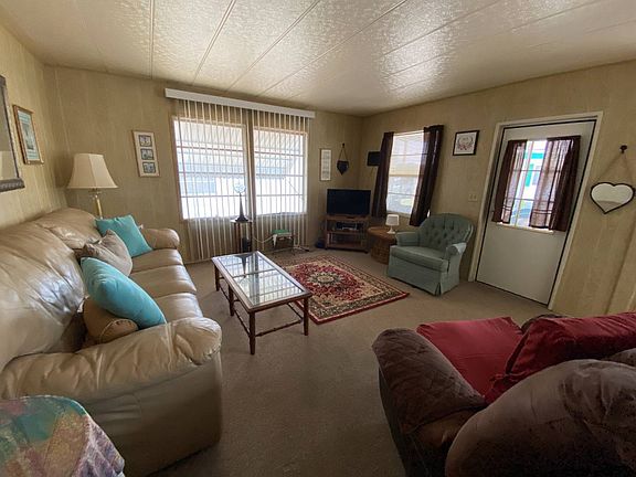 3rd image of 50 Beechwood Ln