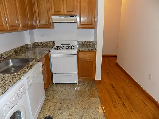 Rented by Blue Chip Real Estate Group LLC | media 19
