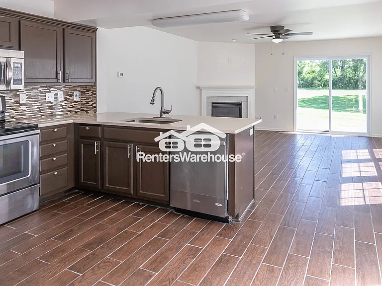 8127 N Lawn Ave — Photo 6