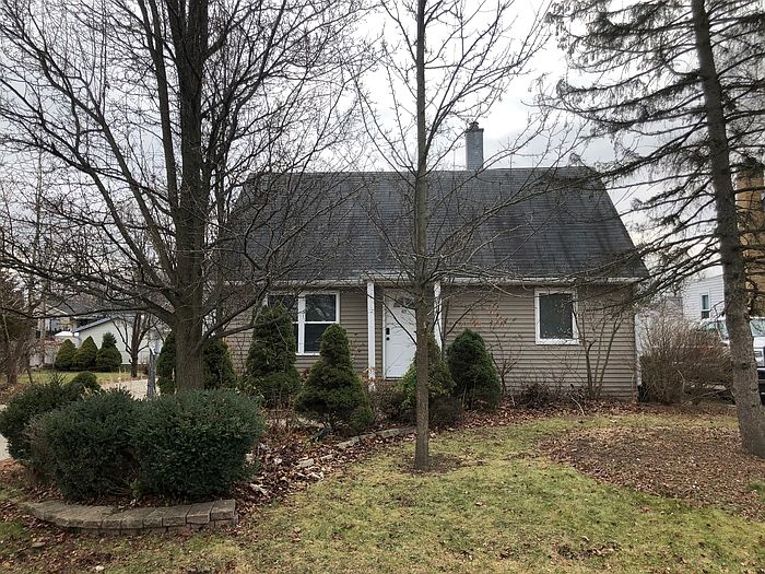 1st image of 821 Buena Vista Dr