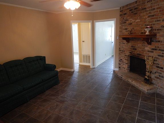 5th image of 9529 Oleander Dr