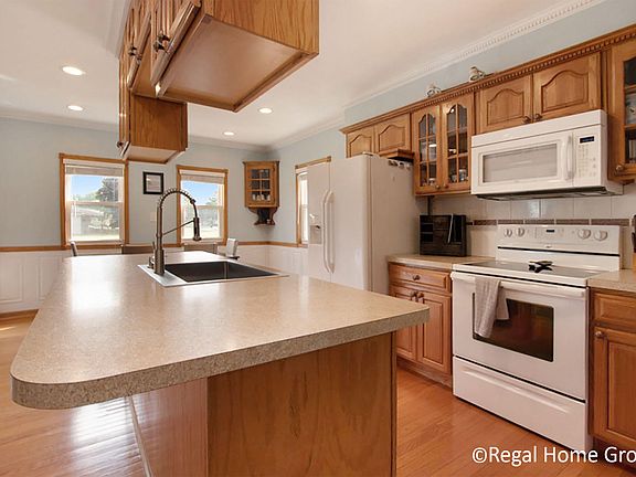 5th image of 7921 Cottonwood Dr