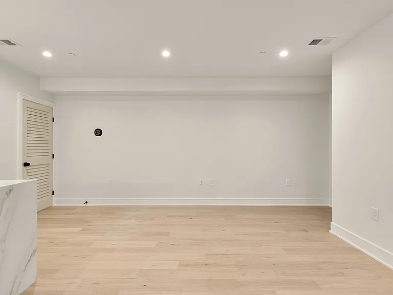 1463 Harvard St NW #1 — Photo 9