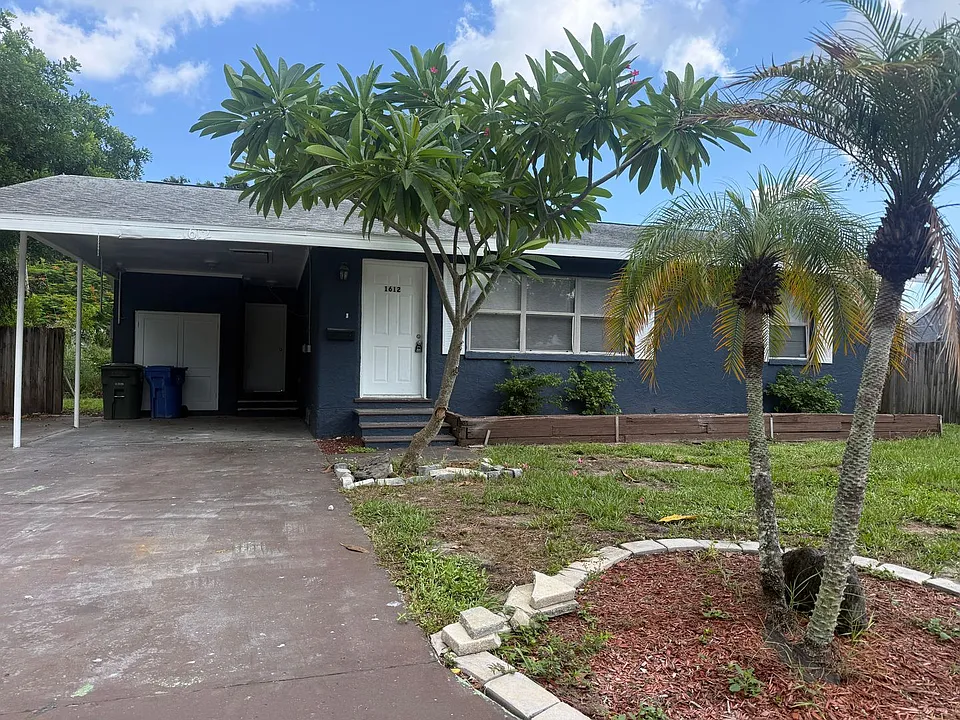 1612 15th Ave W