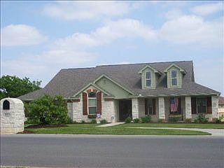 1st image of 410 Skyline Dr