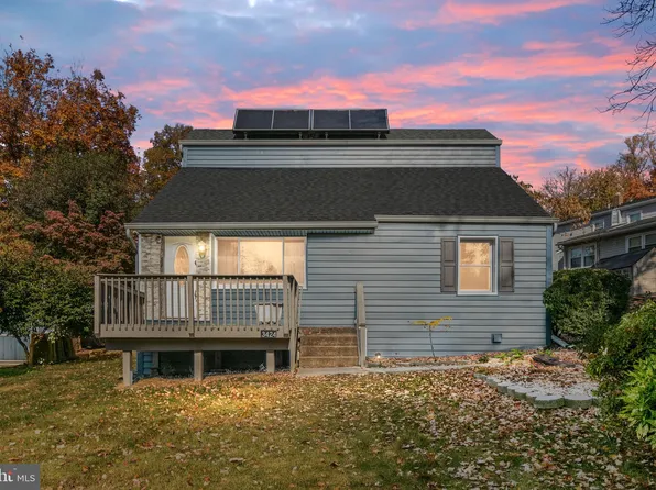 3424 Spring Dr, Alexandria, VA 22306