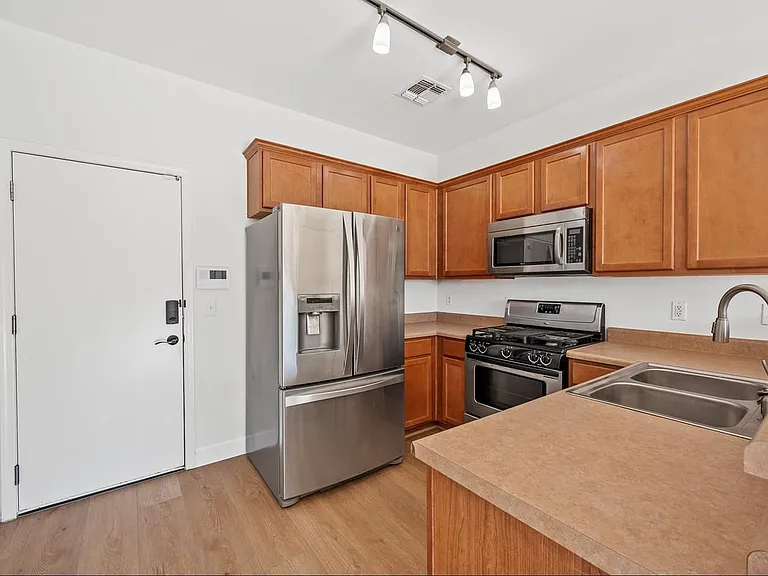 3776 E Felix Blvd — Photo 8
