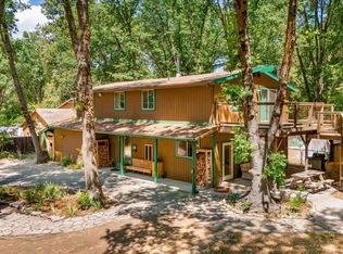 197 Shasta Ave, Mount Shasta, CA 96067