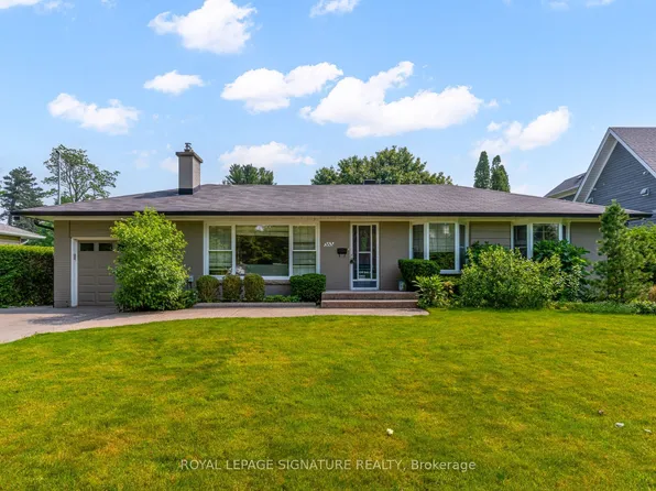 383 Maplehurst Ave, Oakville, ON L6L 4Y3