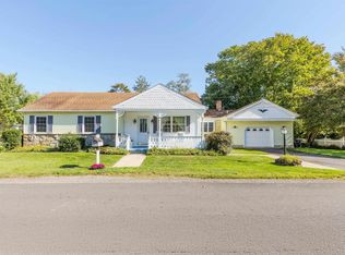 35 Maple Ave, Villas, NJ 08251