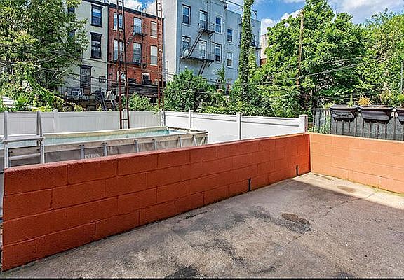 5th image of 212 President St APT 1