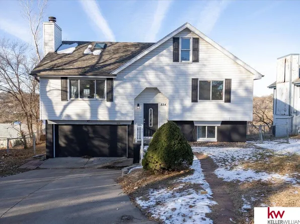 824 S 3rd St, Plattsmouth, NE 68048