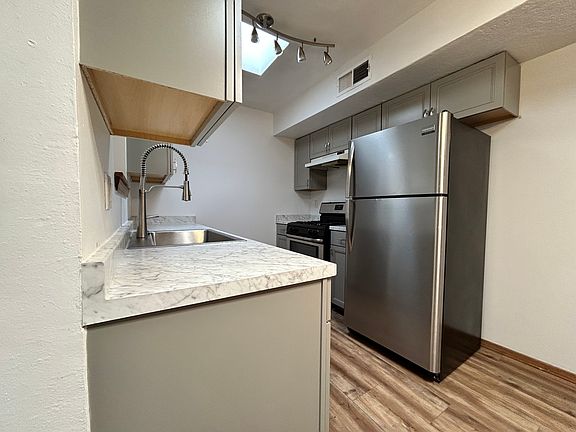 4th image of 413 Zena Lona St NE #E