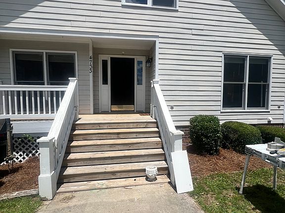 3rd image of 4733 Fairway Dr