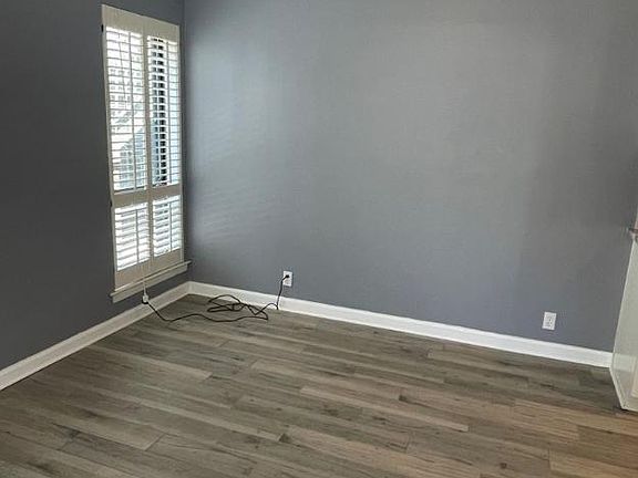 3rd image of 1862 Poplar Woods Cir E APT 1
