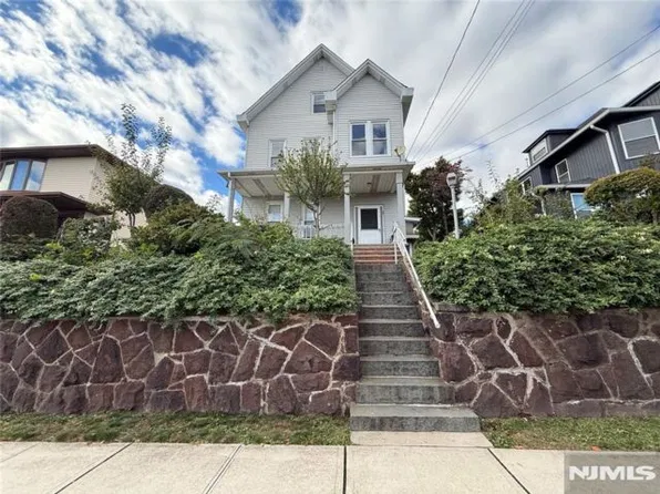 67 Prospect Ter #2, East Rutherford, NJ 07073