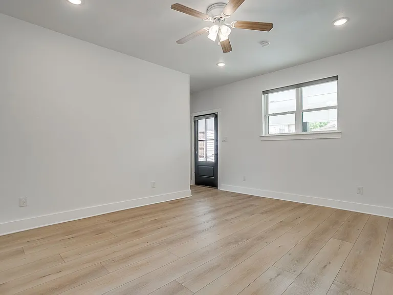 2811 Forest Park Blvd — Photo 6