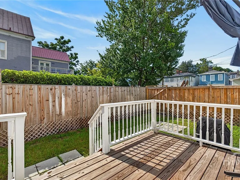 221 W Duffy St #A — Photo 35