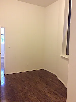 Rented by Roth Realty Management LLC | media 4