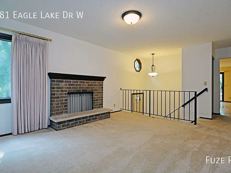 481 W Eagle Lake Dr — Photo 8