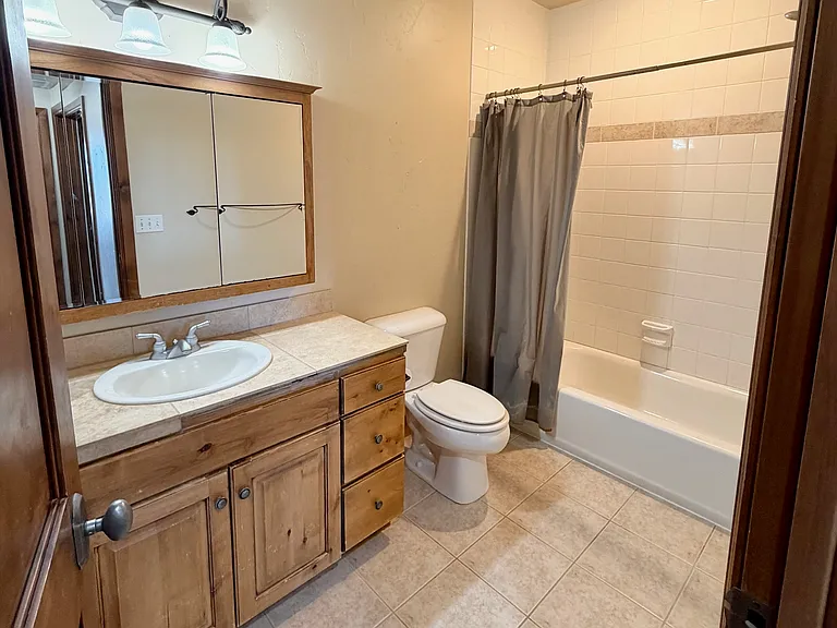 1342 W 310 N — Photo 18