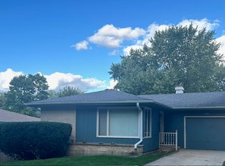 113 William Dr, Elgin, IL 60123