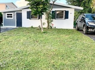 207 SE 21st Ave, Boynton Beach, FL 33435