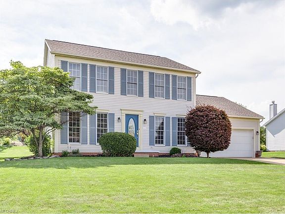 2nd image of 5527 Oakridge Dr NE