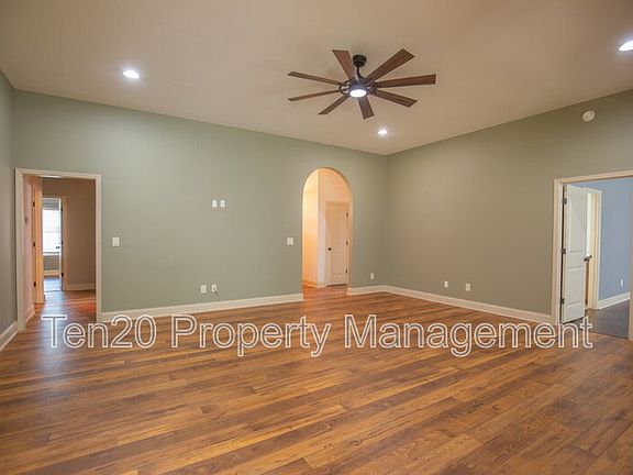 3rd image of 130 Lee Road 2170