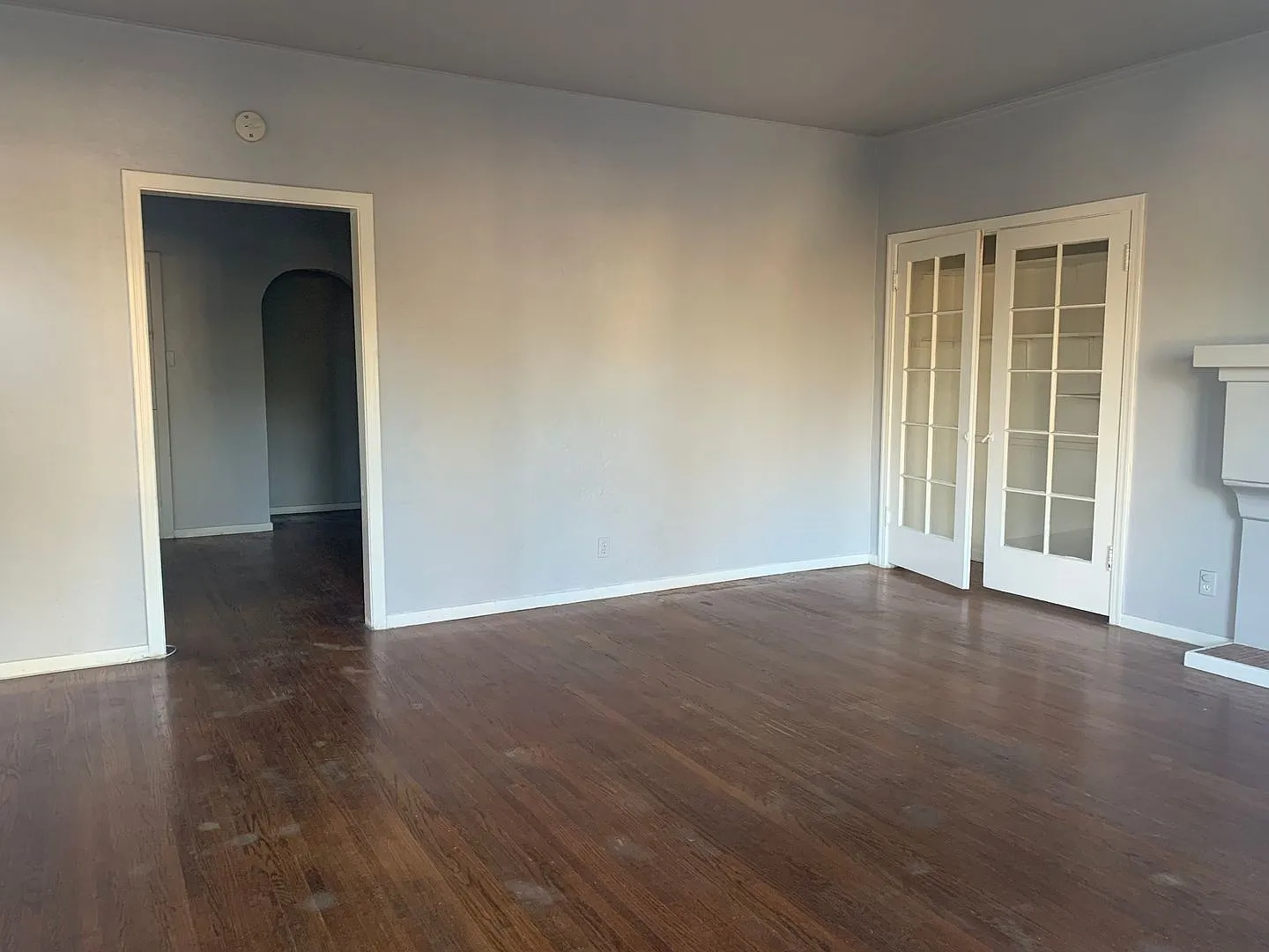 2216 Locust Avenue — Photo 3