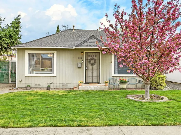 948 Murray Ave, Medford, OR 97501