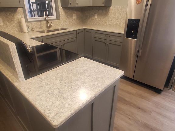 4th image of 702 N Freelandville Ave