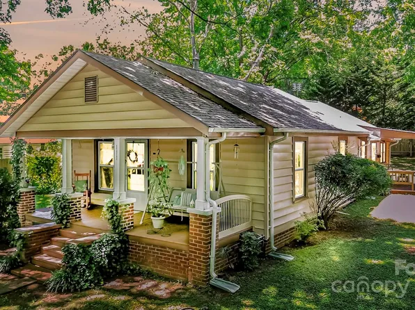 111 Stonesthrow Ln, Rutherfordton, NC 28139