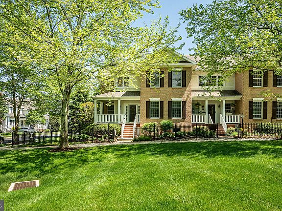 4th image of 491 Fairmont Dr