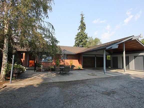 5th image of 2440 NW Alan Ave