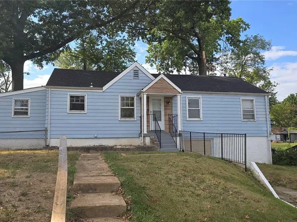 5717 Beldon Dr, Saint Louis, MO 63136