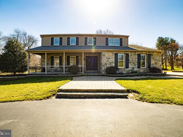 36 Running Brook Rd, Glen Mills, PA 19342