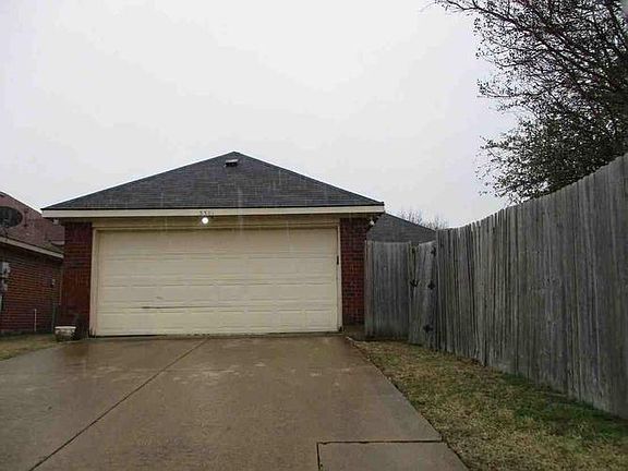 2nd image of 3301 Cool Springs Cir