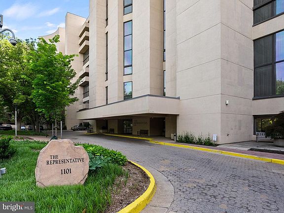 4th image of 1101 S Arlington Ridge Rd APT 804