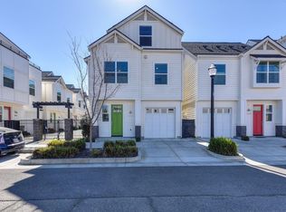 2522 R St, Sacramento, CA 95816