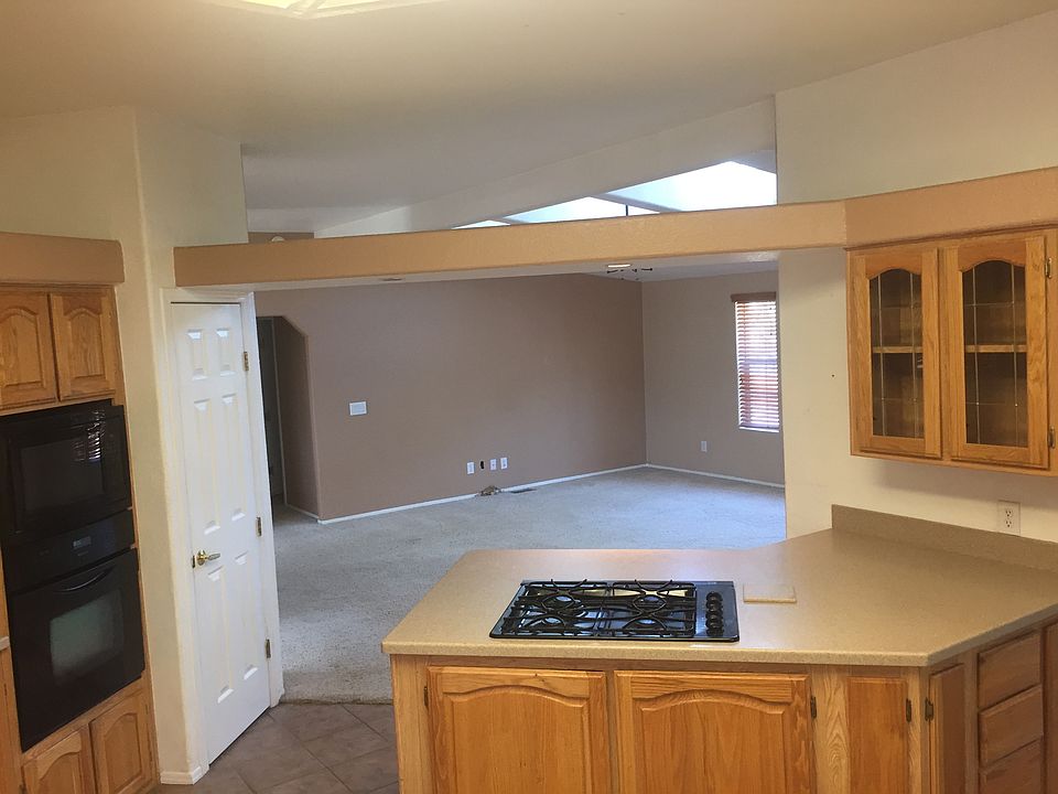 1st image of 600 Linden Dr