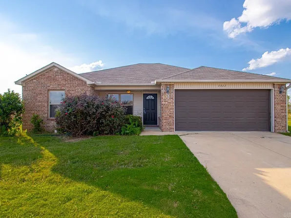 1311 Canna Ct, N Little Rock, AR 72117