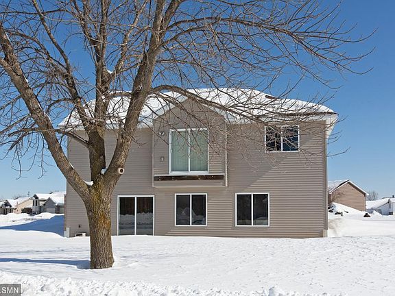 4th image of 24235 Fillmore Cir NE