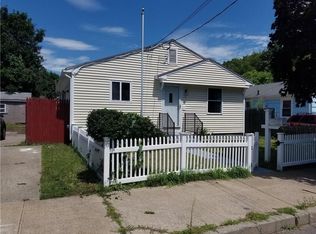 9 Lloyd St, Pawtucket, RI 02860