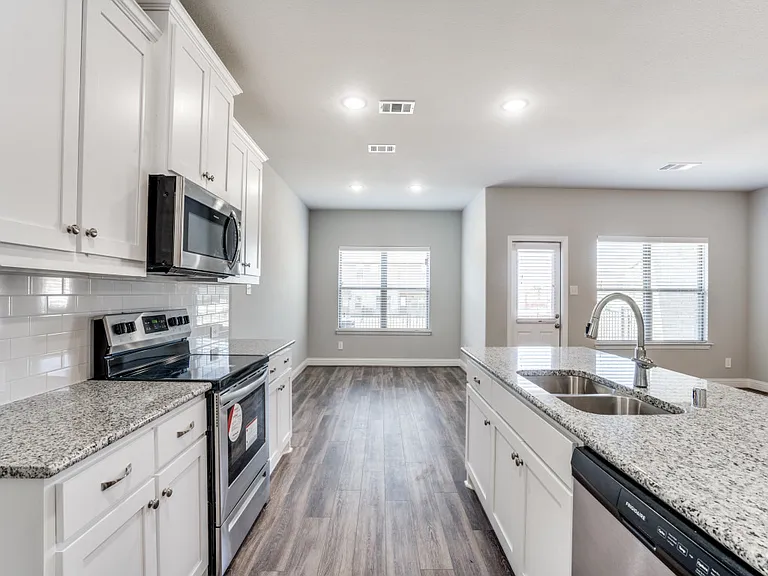 6803 Topaz Dr — Photo 8